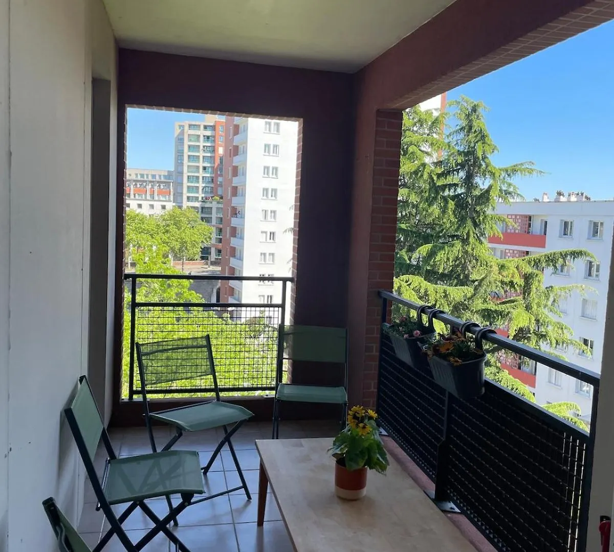 Appartement Spacieux - Grand Balcon - Compans Toulouse France